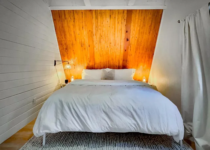 Holiday home Modern Luxurious A-frame - Playground